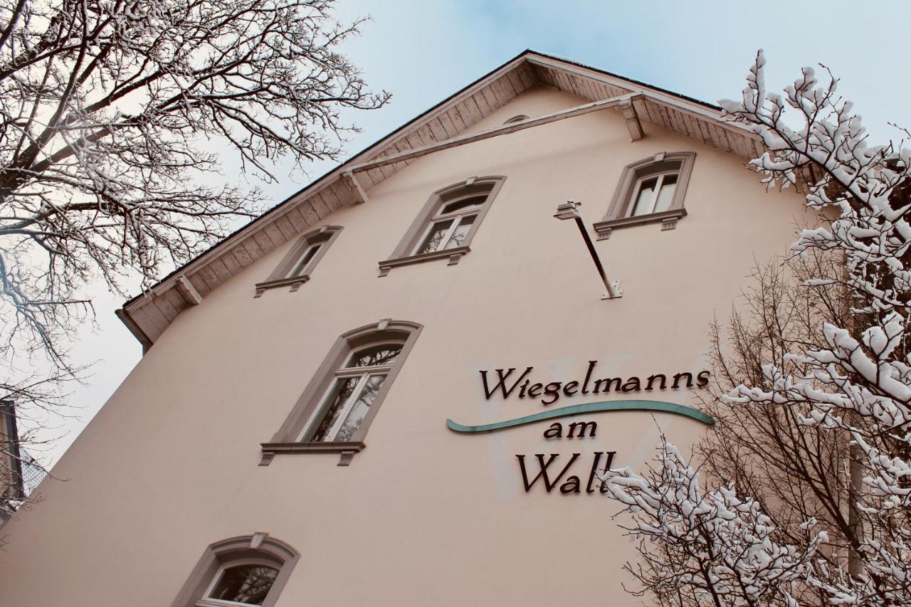 Hotel Am Wallgraben Брилон Экстерьер фото