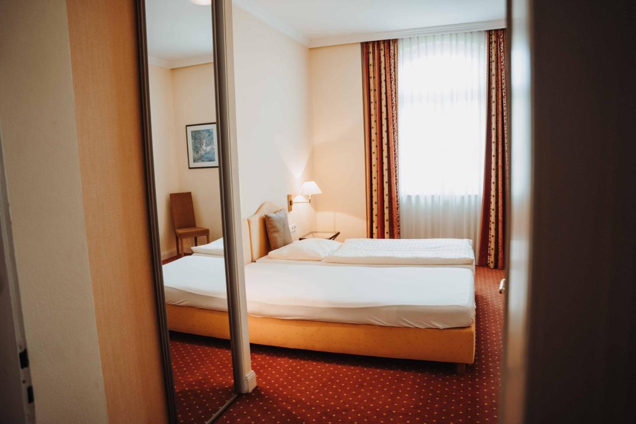 Hotel Am Wallgraben Брилон Номер фото